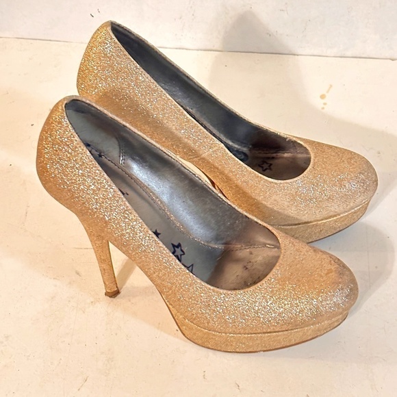 Brash Women's Sexy Gold Glitter High Heel Shoes - Picture 1 of 11